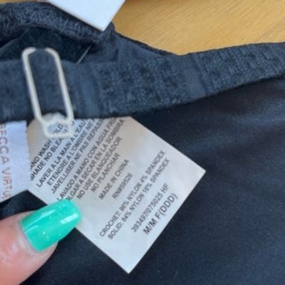 Nwt BECCA Black Swim Bra Top with Molded Cups and Bow Detail Size Medium (DDD) - Picture 4 of 4